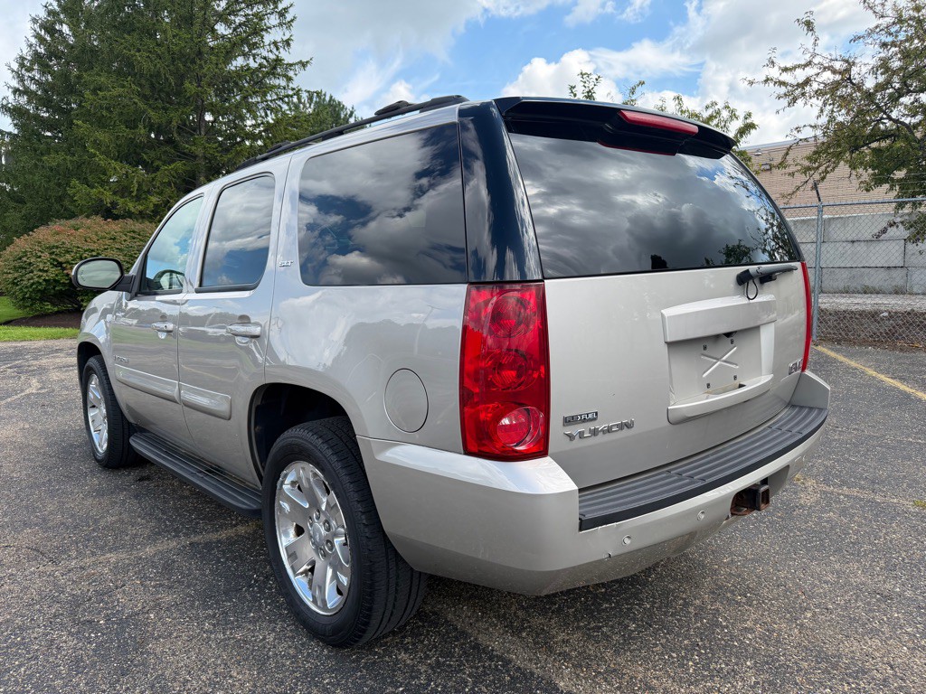 2007 GMC Yukon Image 3