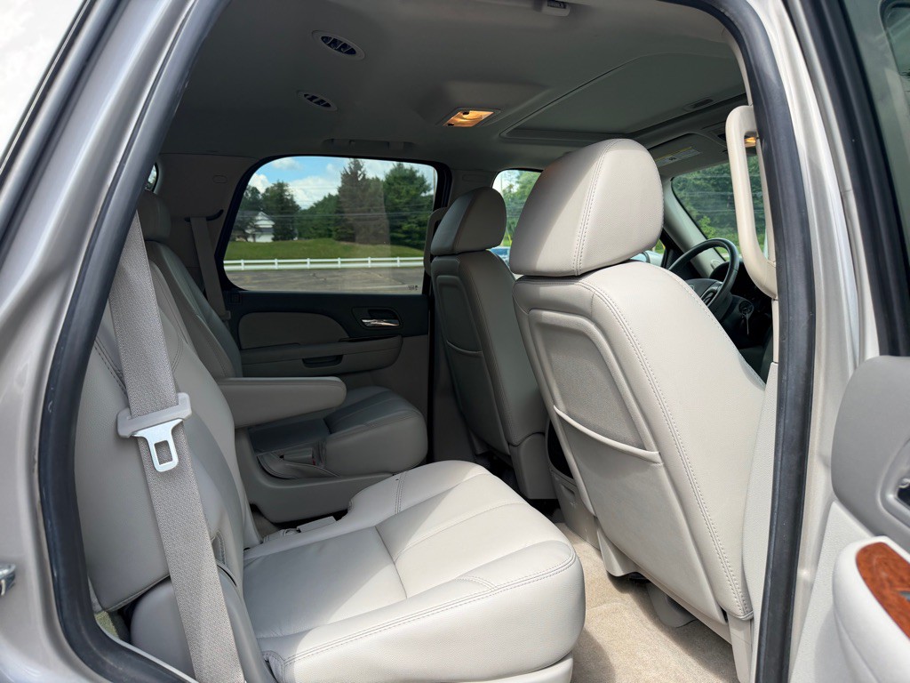 2007 GMC Yukon Image 10