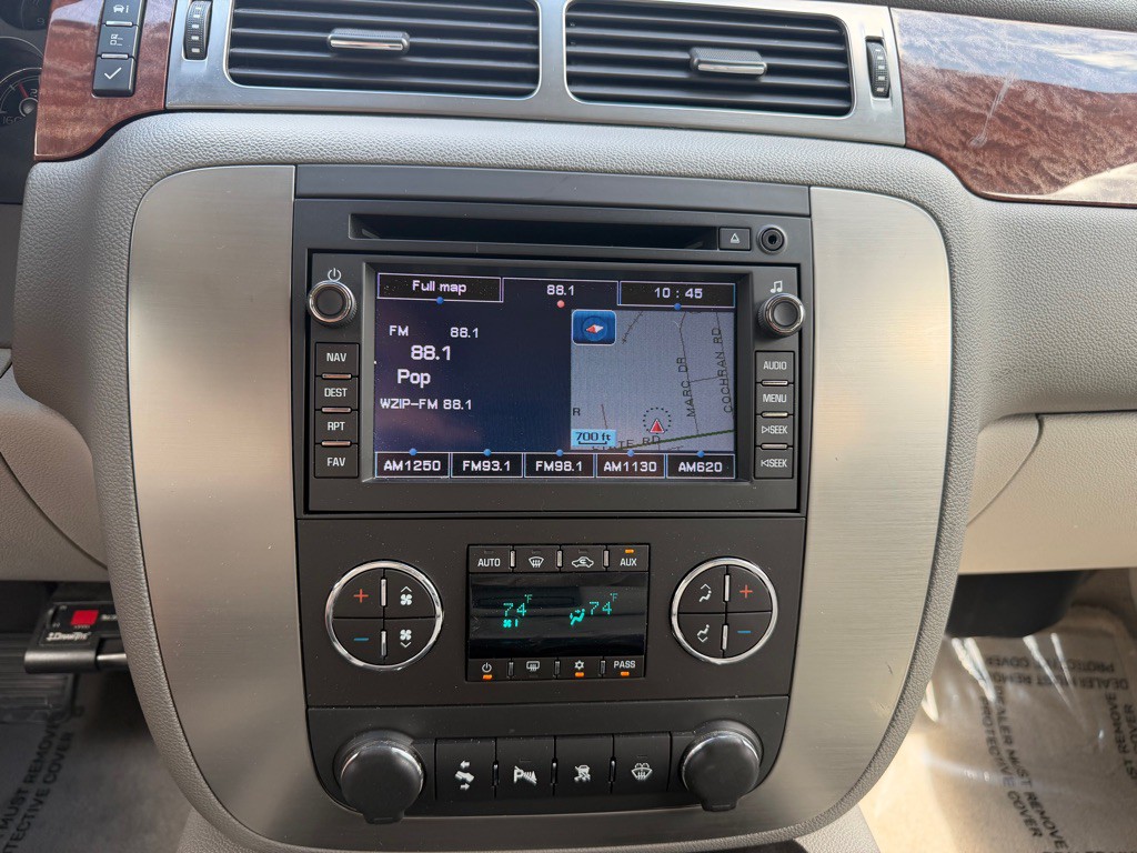 2007 GMC Yukon Image 17