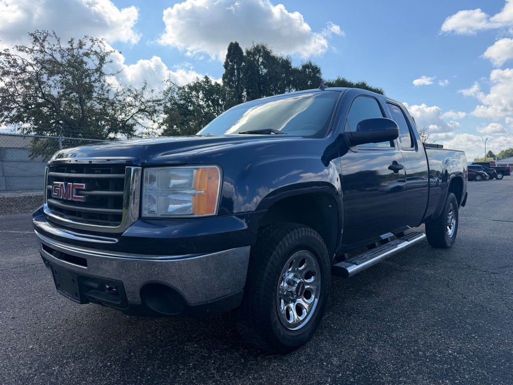 2011 GMC Sierra Image 1