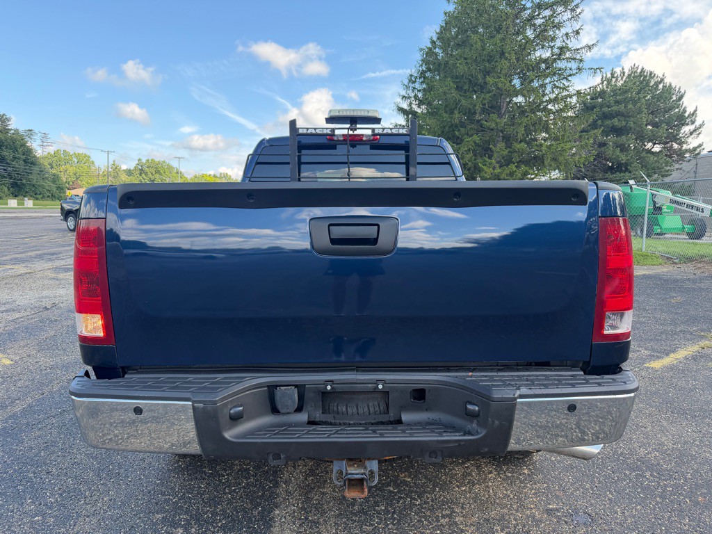 2011 GMC Sierra Image 3