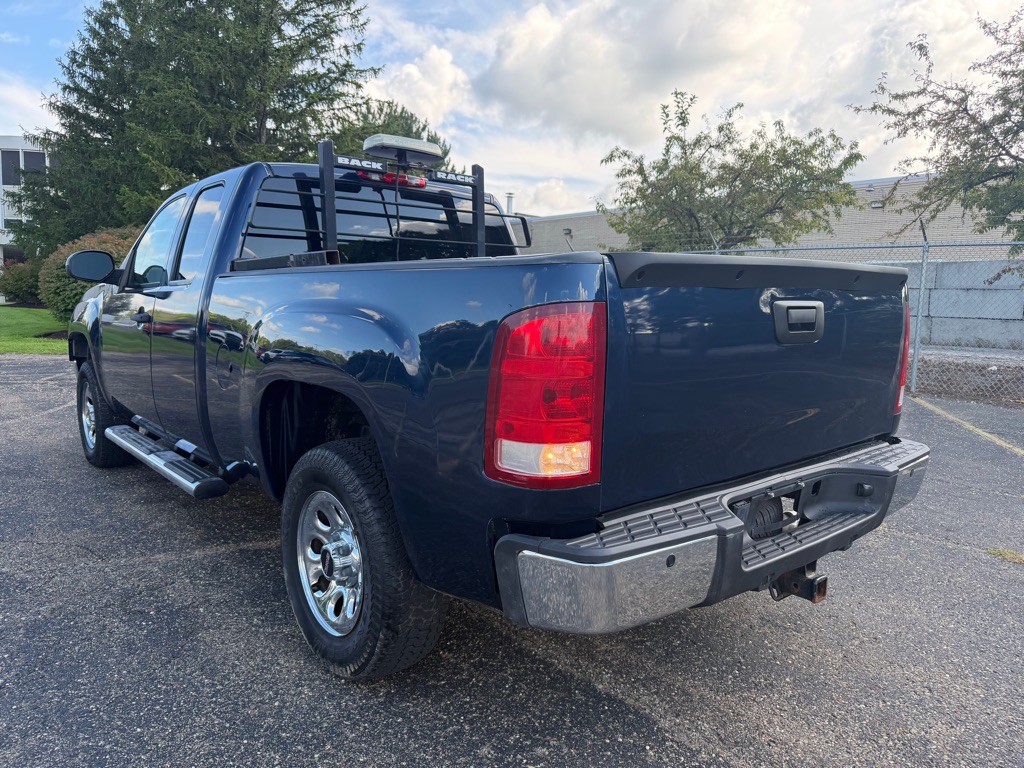 2011 GMC Sierra Image 4
