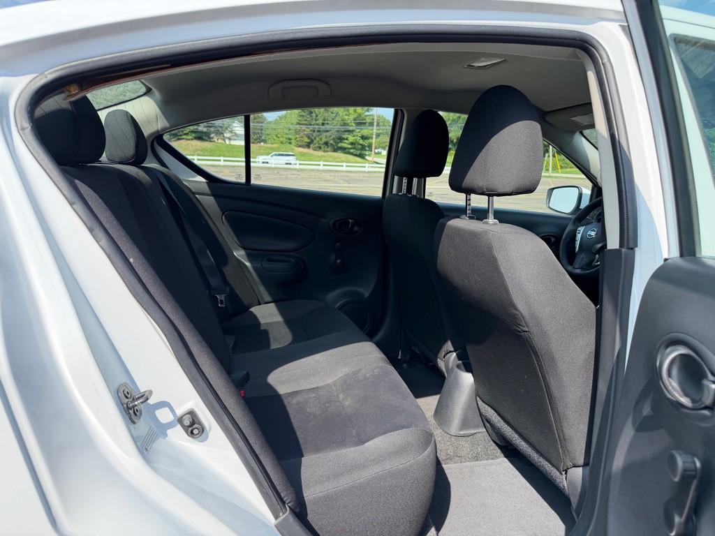 2018 Nissan Versa Image 8