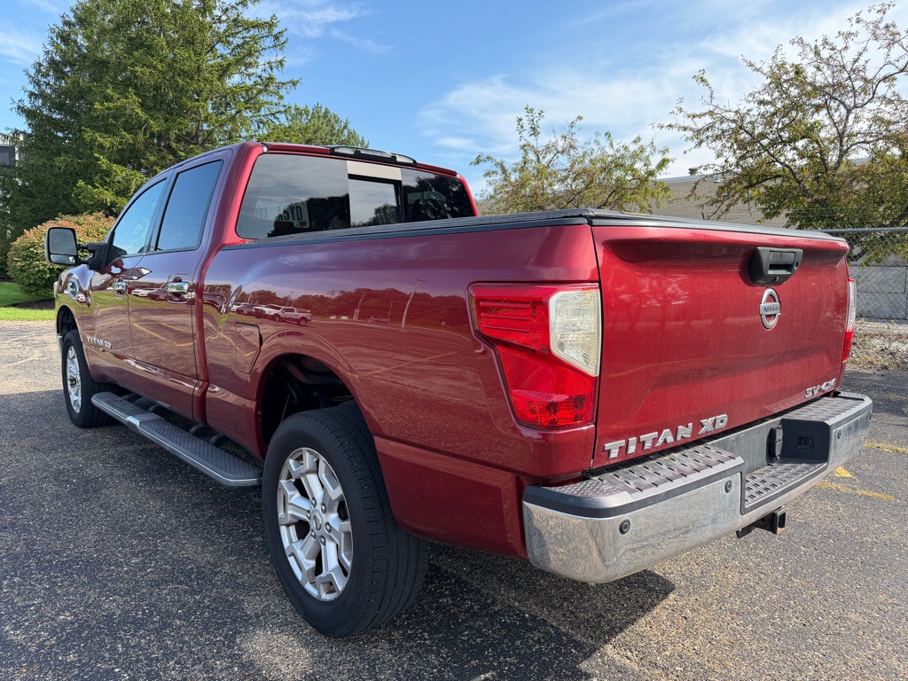 2016 Nissan Titan Image 4