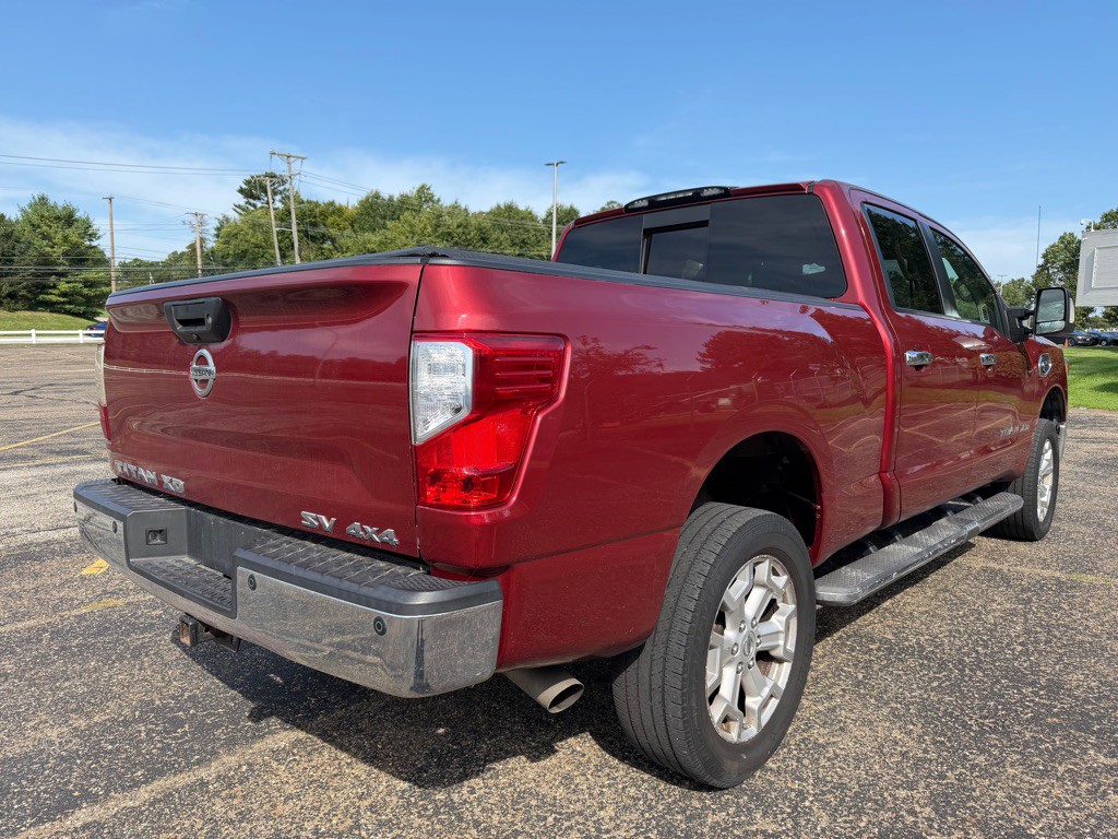 2016 Nissan Titan Image 6