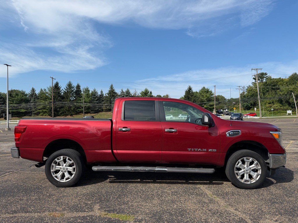 2016 Nissan Titan Image 7