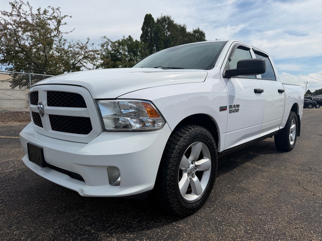 2015 RAM 1500 Image 1