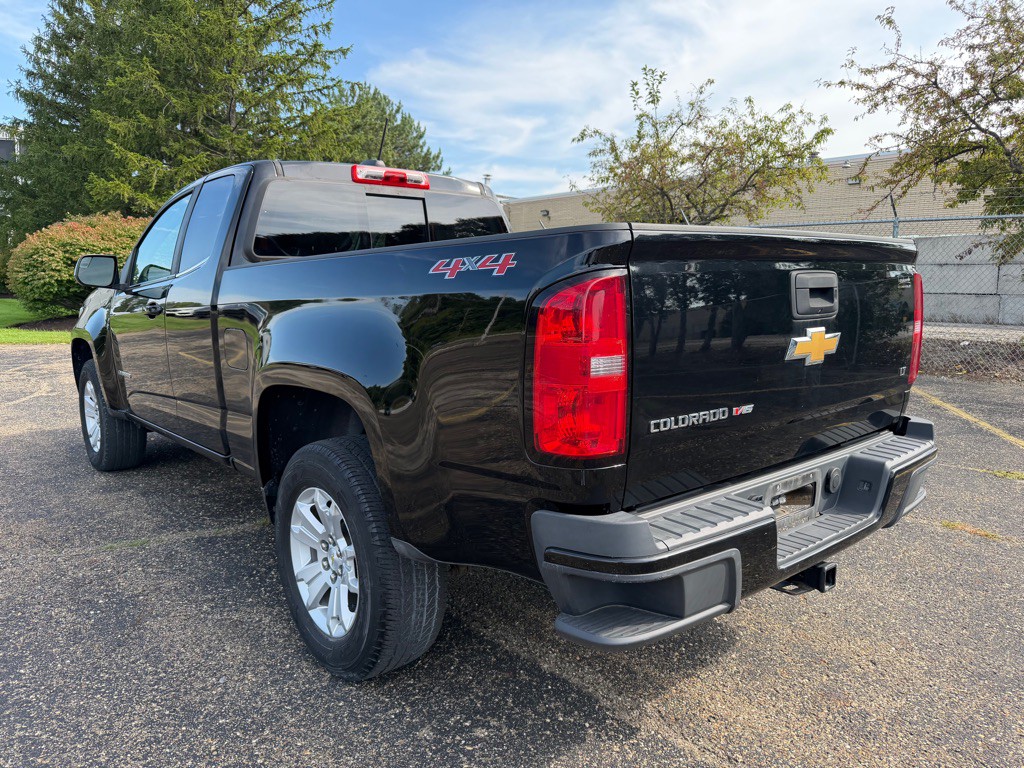 2018 Chevrolet Colorado Image 2