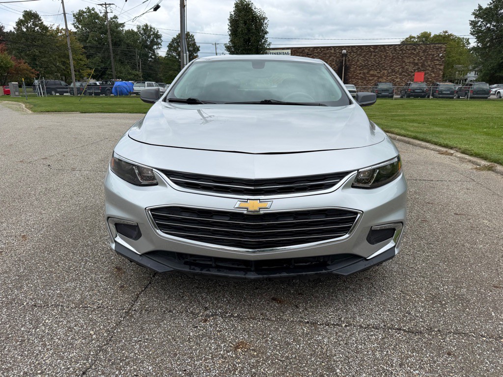 2018 Chevrolet Malibu Image 1