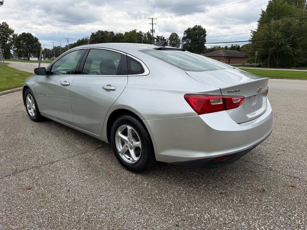 2018 Chevrolet Malibu Image 4