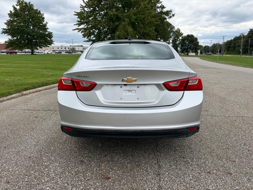 2018 Chevrolet Malibu Image 5
