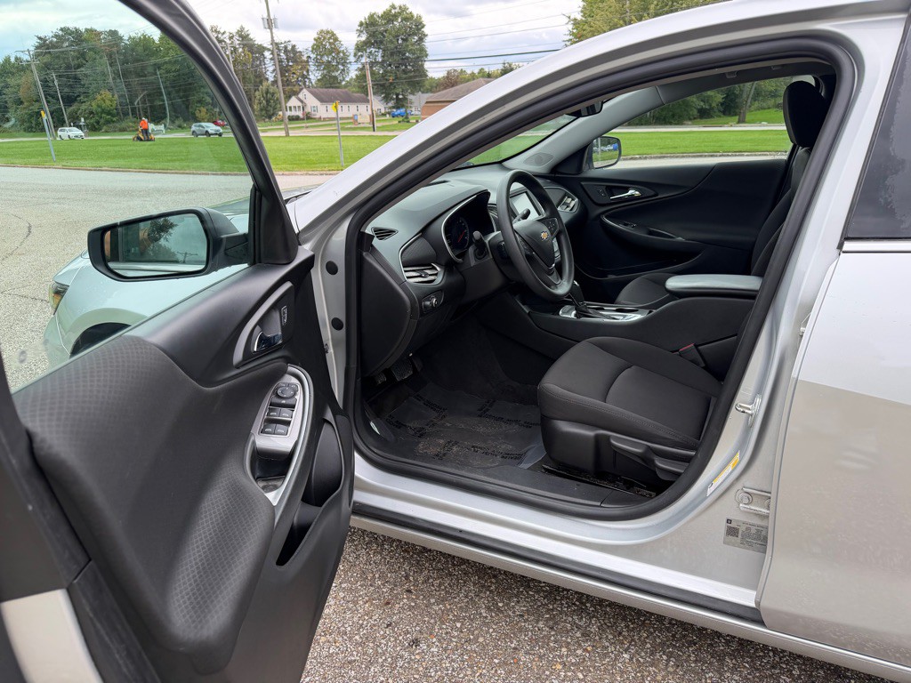 2018 Chevrolet Malibu Image 9