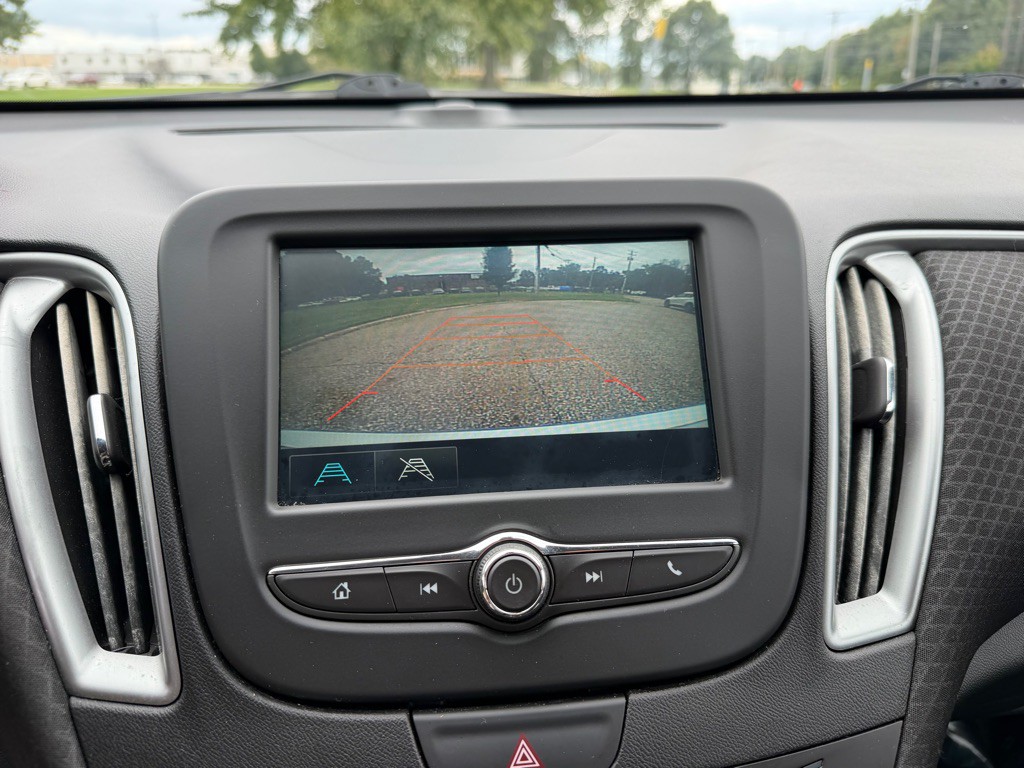 2018 Chevrolet Malibu Image 11
