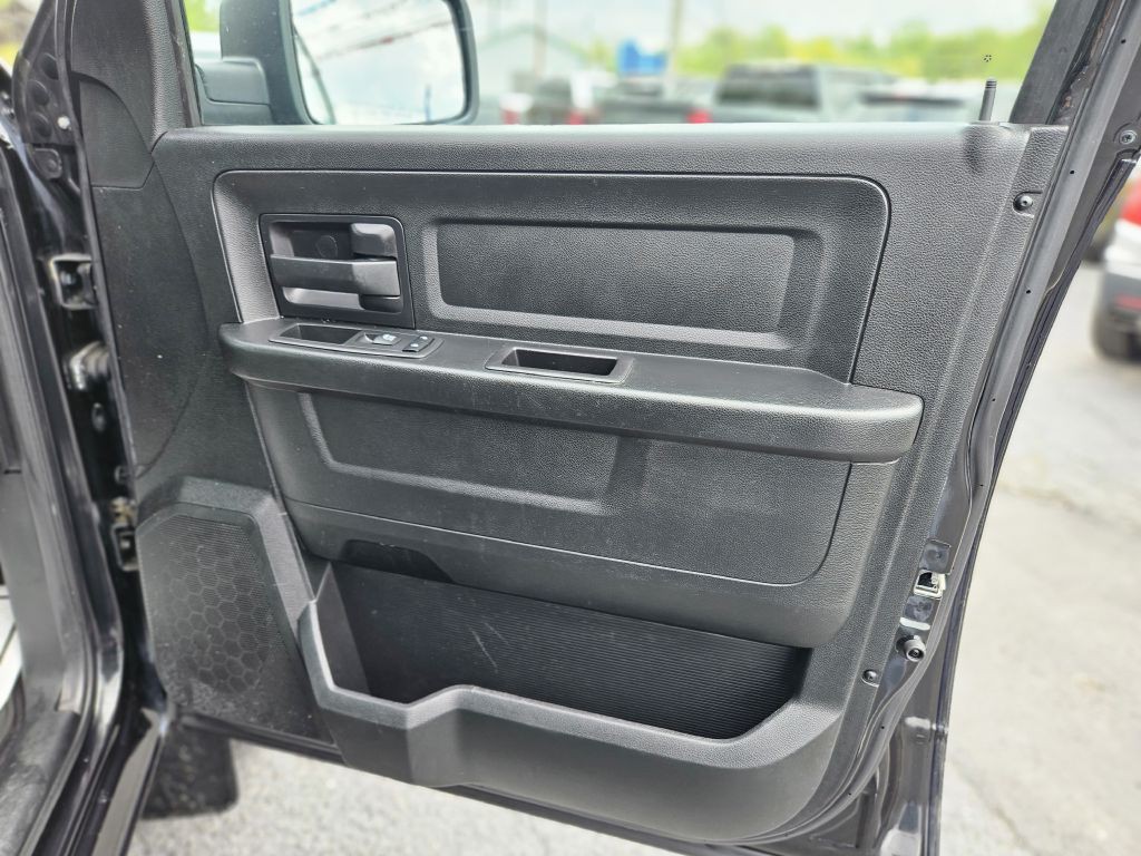 2018 RAM 1500 Image 43