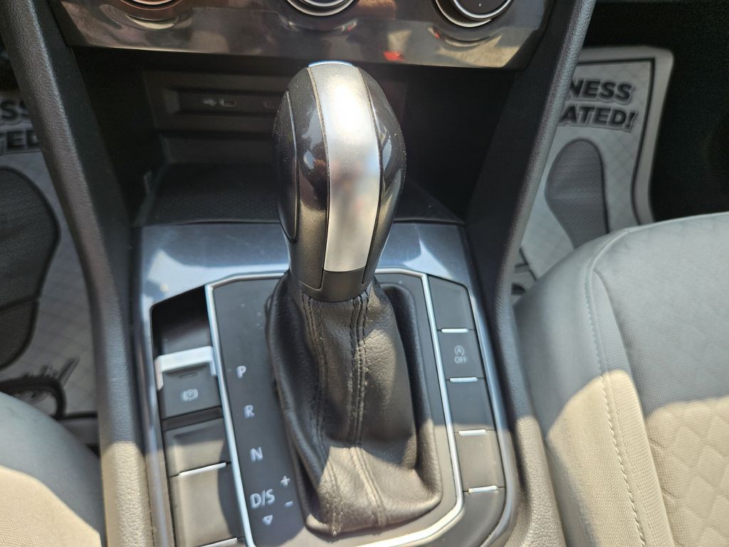 2021 Volkswagen Tiguan Image 32