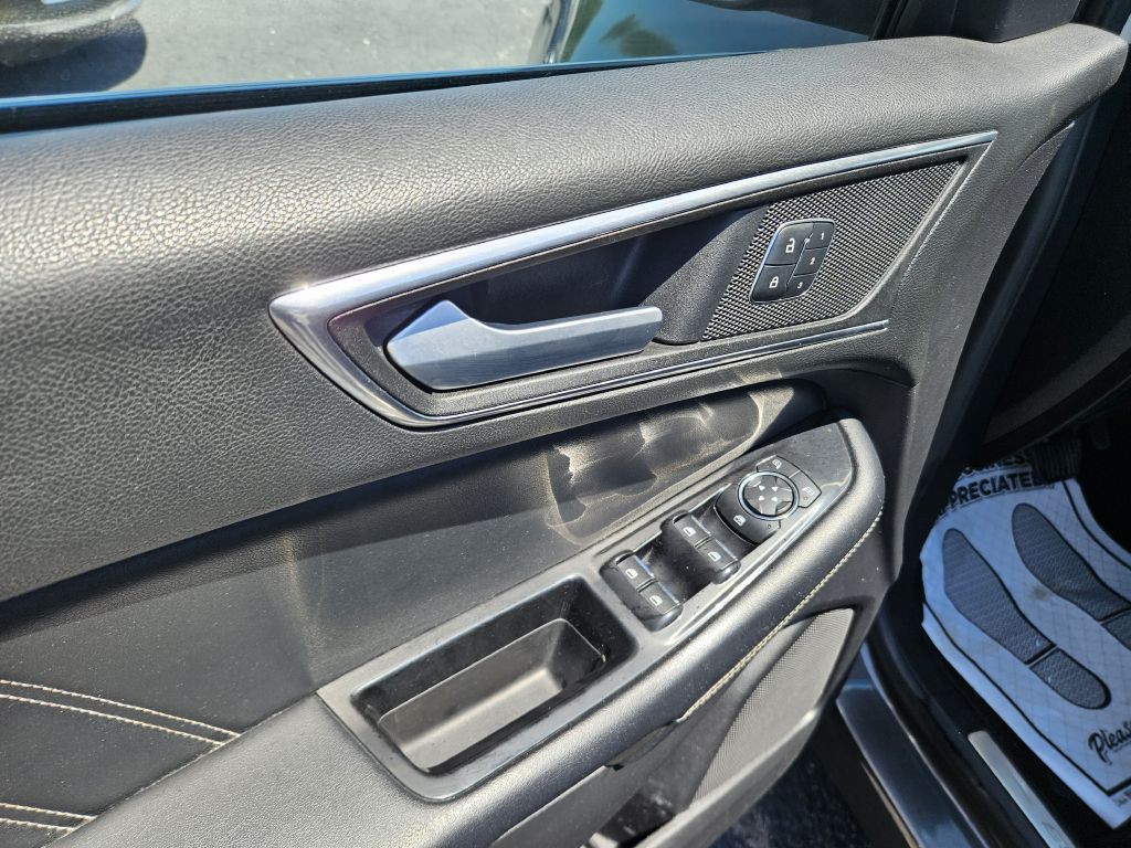 2015 Ford Edge Image 22