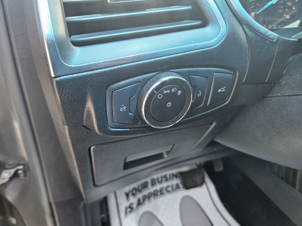 2015 Ford Edge Image 26