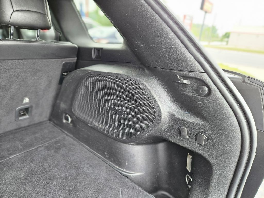 2019 Jeep Cherokee Image 43