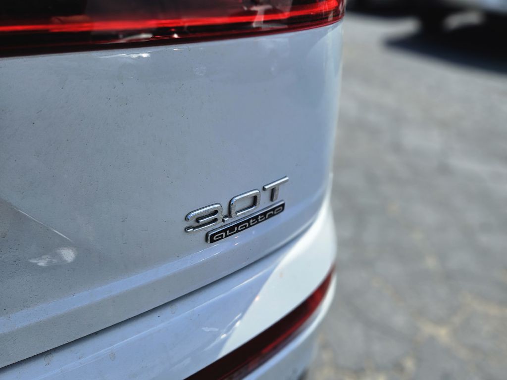 2018 Audi Q7 Image 10