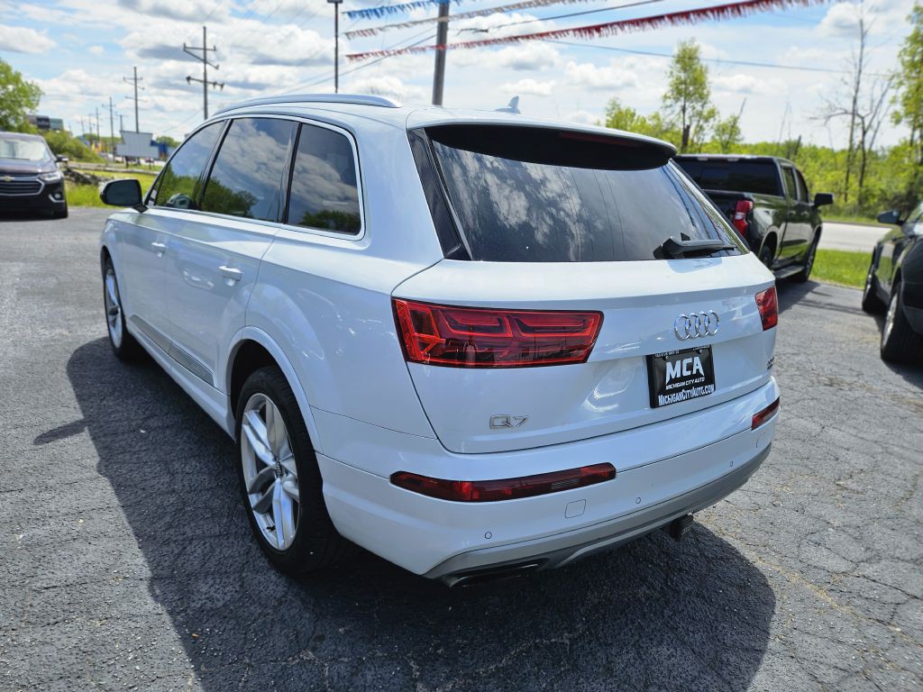 2018 Audi Q7 Image 11