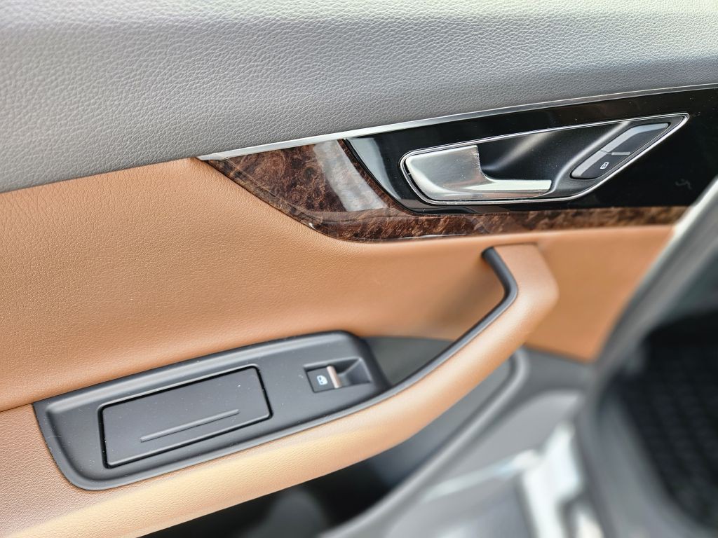 2018 Audi Q7 Image 25