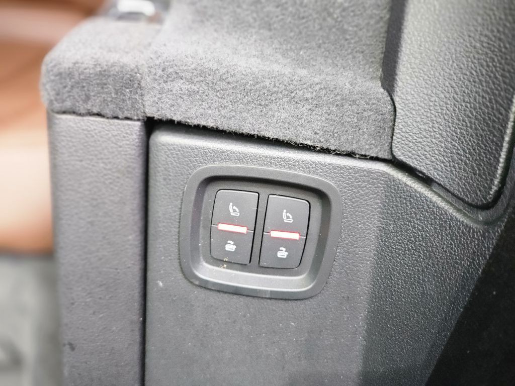 2018 Audi Q7 Image 32