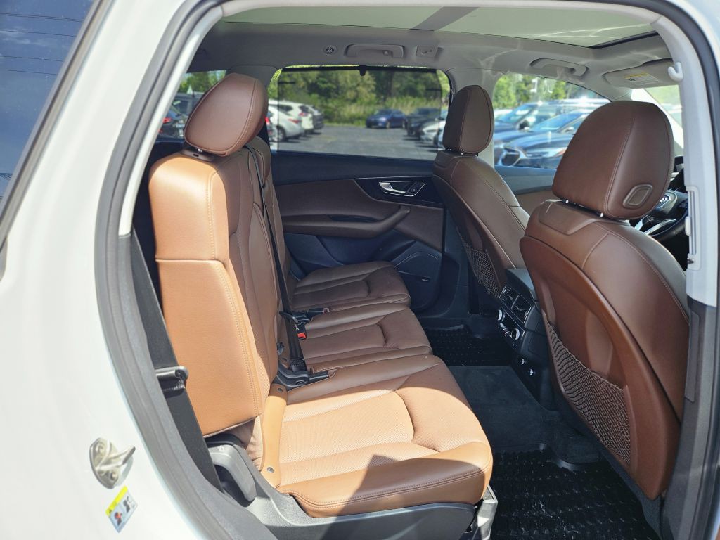 2018 Audi Q7 Image 46