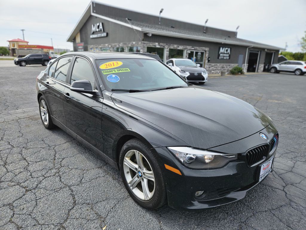2013 BMW 3 Series Image 2