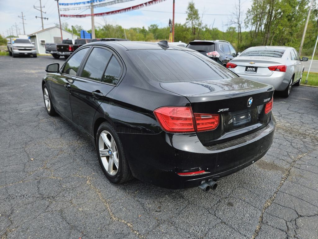 2013 BMW 3 Series Image 10