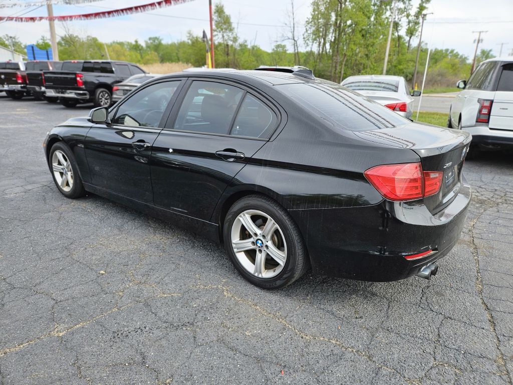 2013 BMW 3 Series Image 11