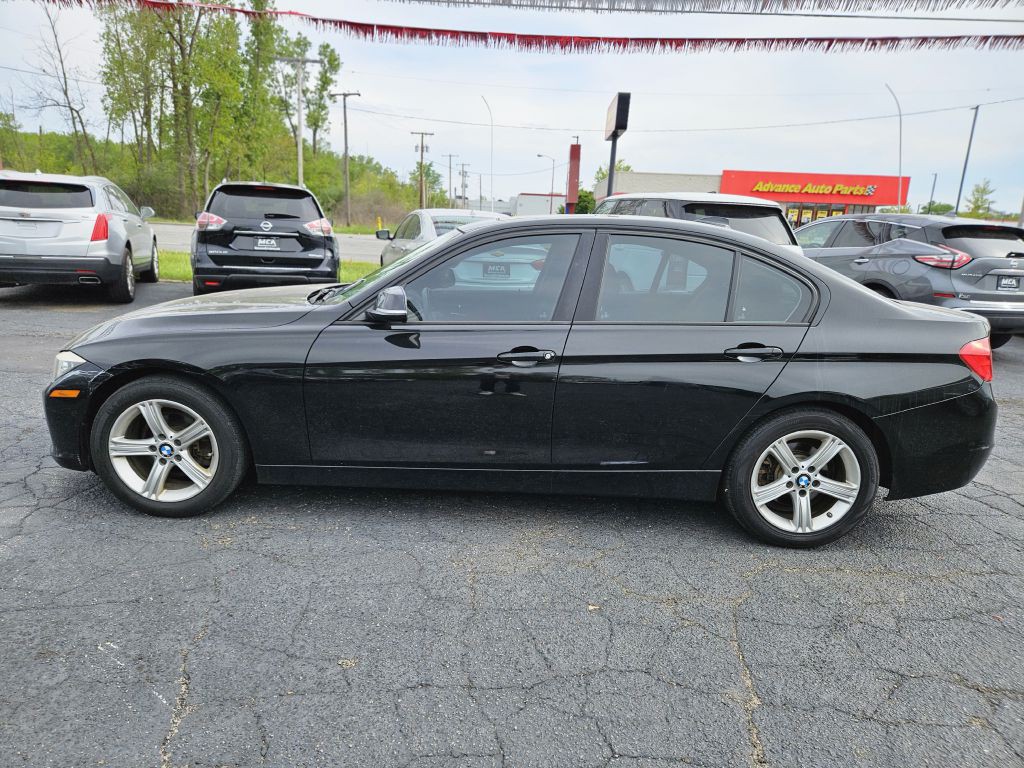 2013 BMW 3 Series Image 12