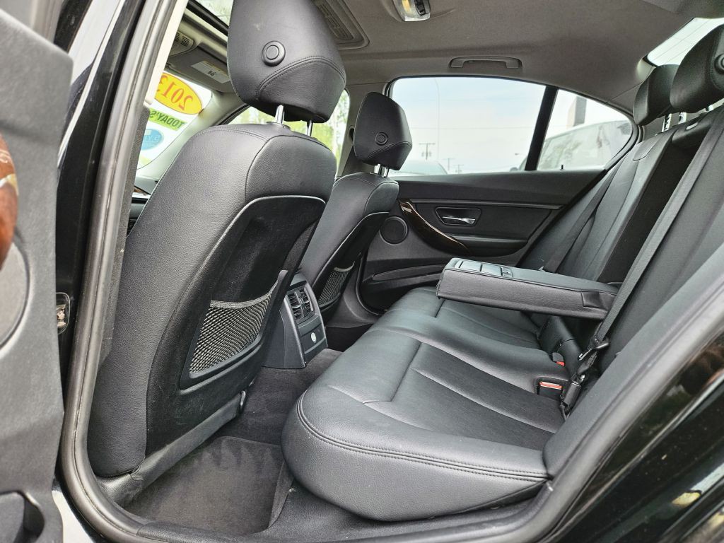 2013 BMW 3 Series Image 39
