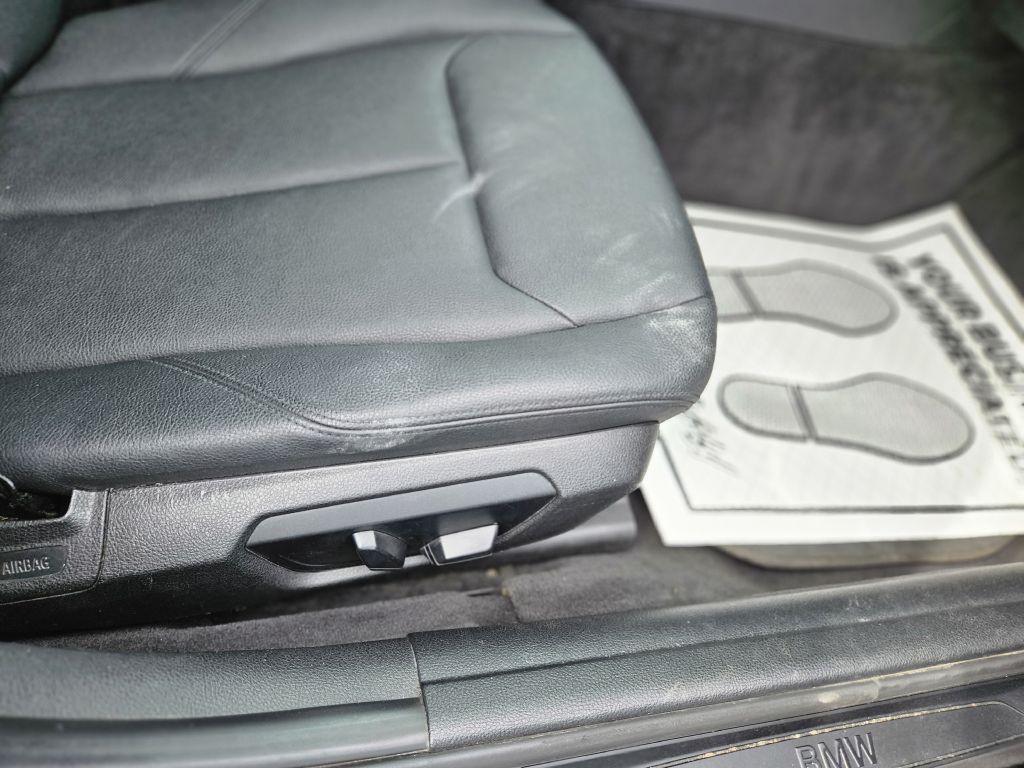 2013 BMW 3 Series Image 42