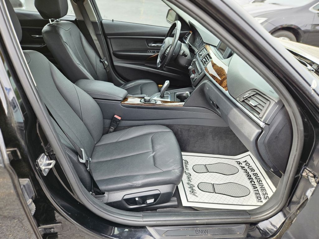 2013 BMW 3 Series Image 43