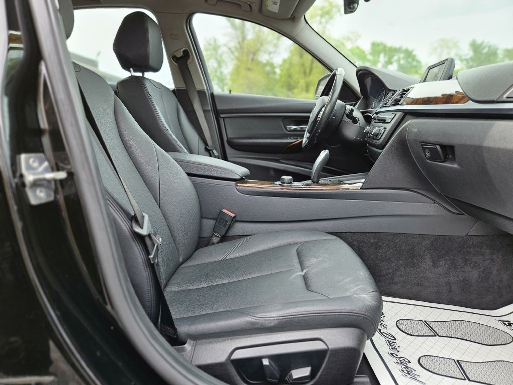 2013 BMW 3 Series Image 44