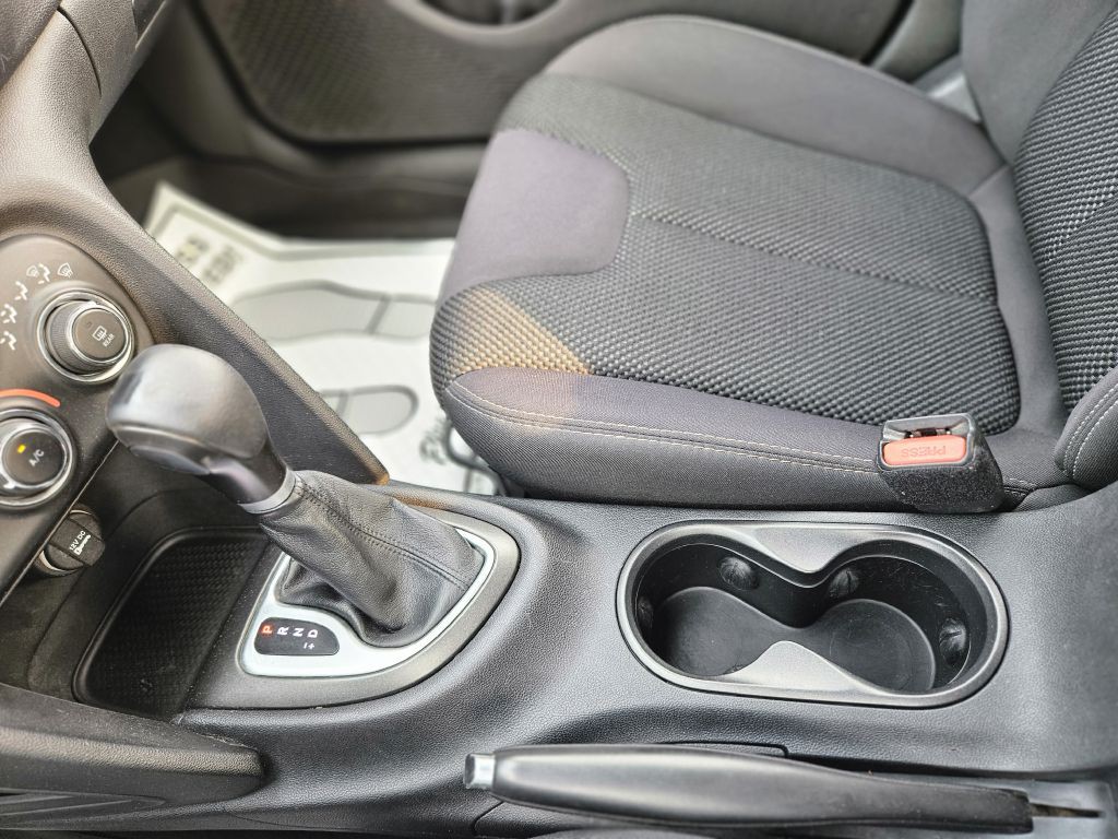 2015 Dodge Dart Image 33