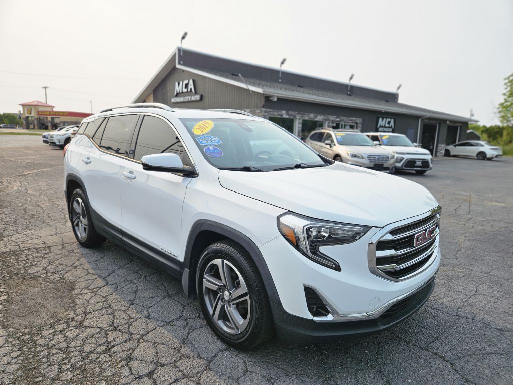 2019 GMC Terrain Image 2
