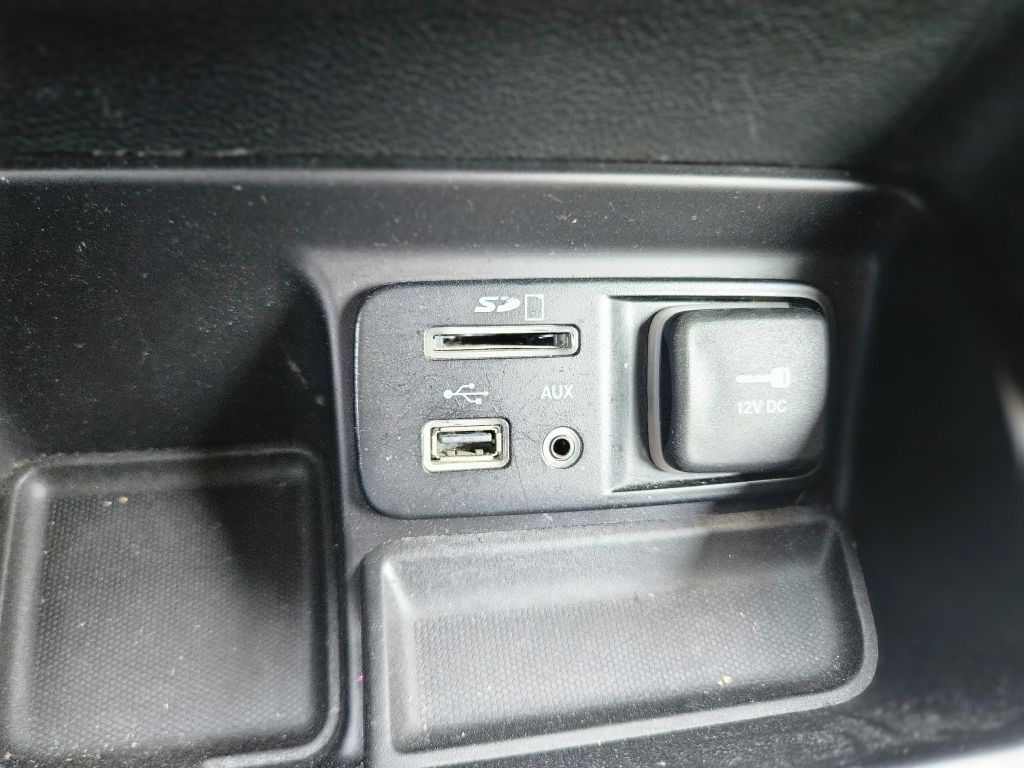 2015 Jeep Cherokee Image 22