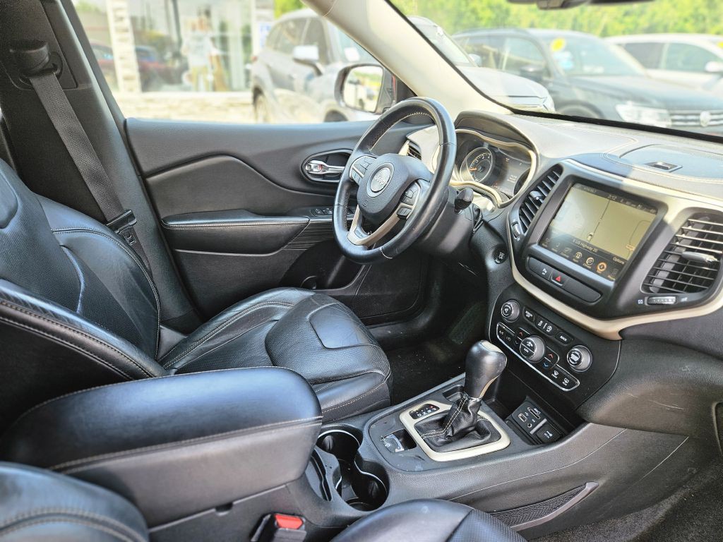 2015 Jeep Cherokee Image 31