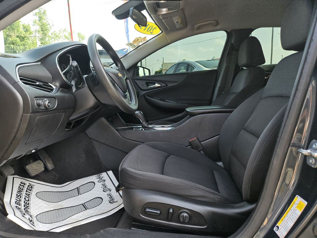 2019 Chevrolet Malibu Image 24