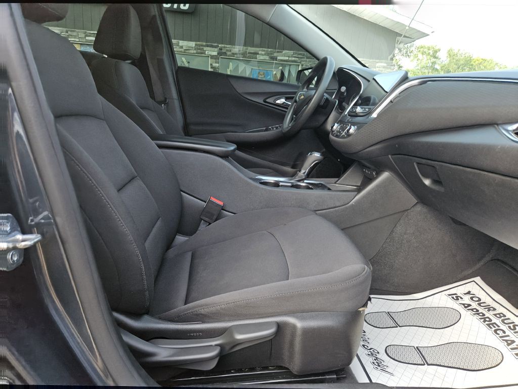 2019 Chevrolet Malibu Image 43