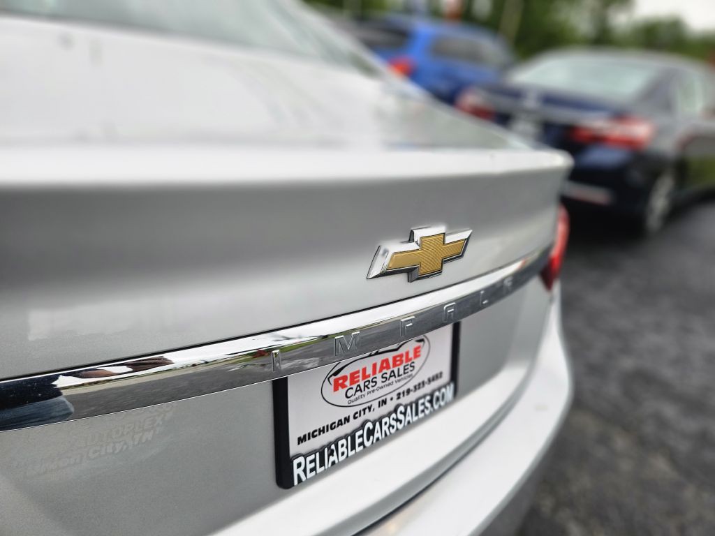 2017 Chevrolet Impala Image 11