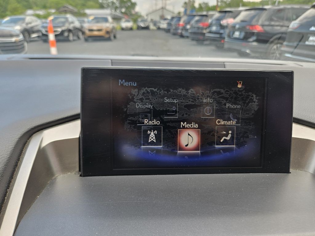 2016 Lexus NX Image 30