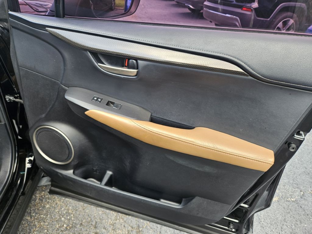 2016 Lexus NX Image 41