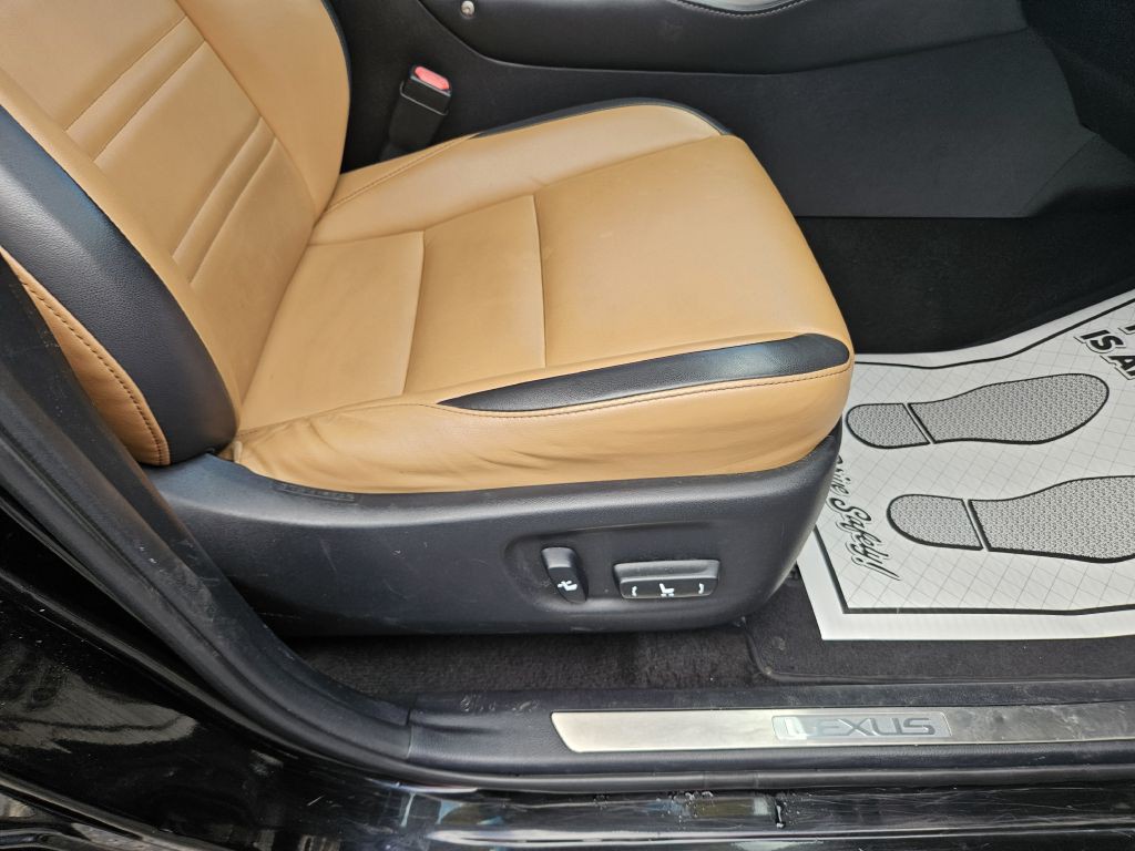 2016 Lexus NX Image 42