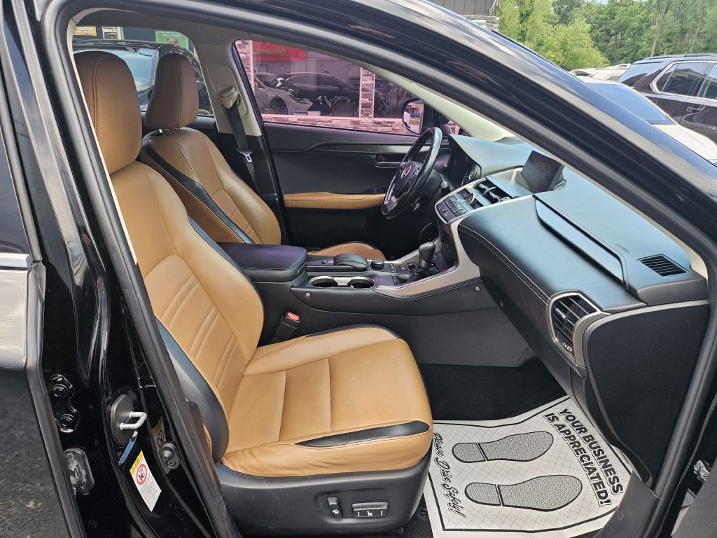 2016 Lexus NX Image 43