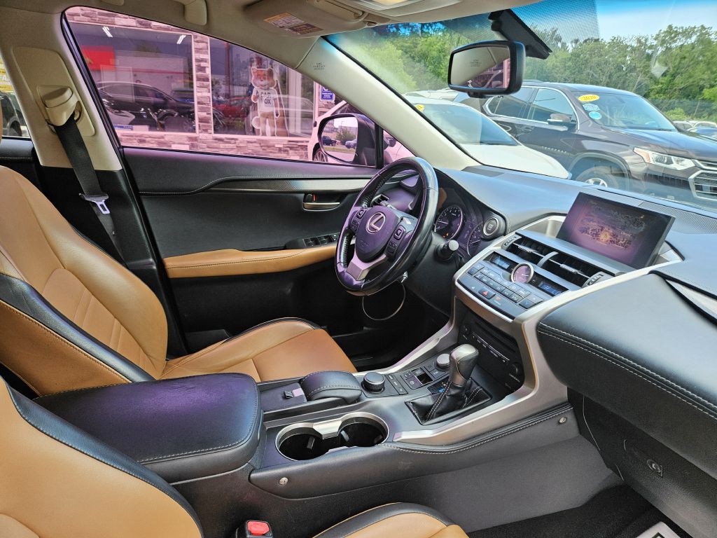 2016 Lexus NX Image 45