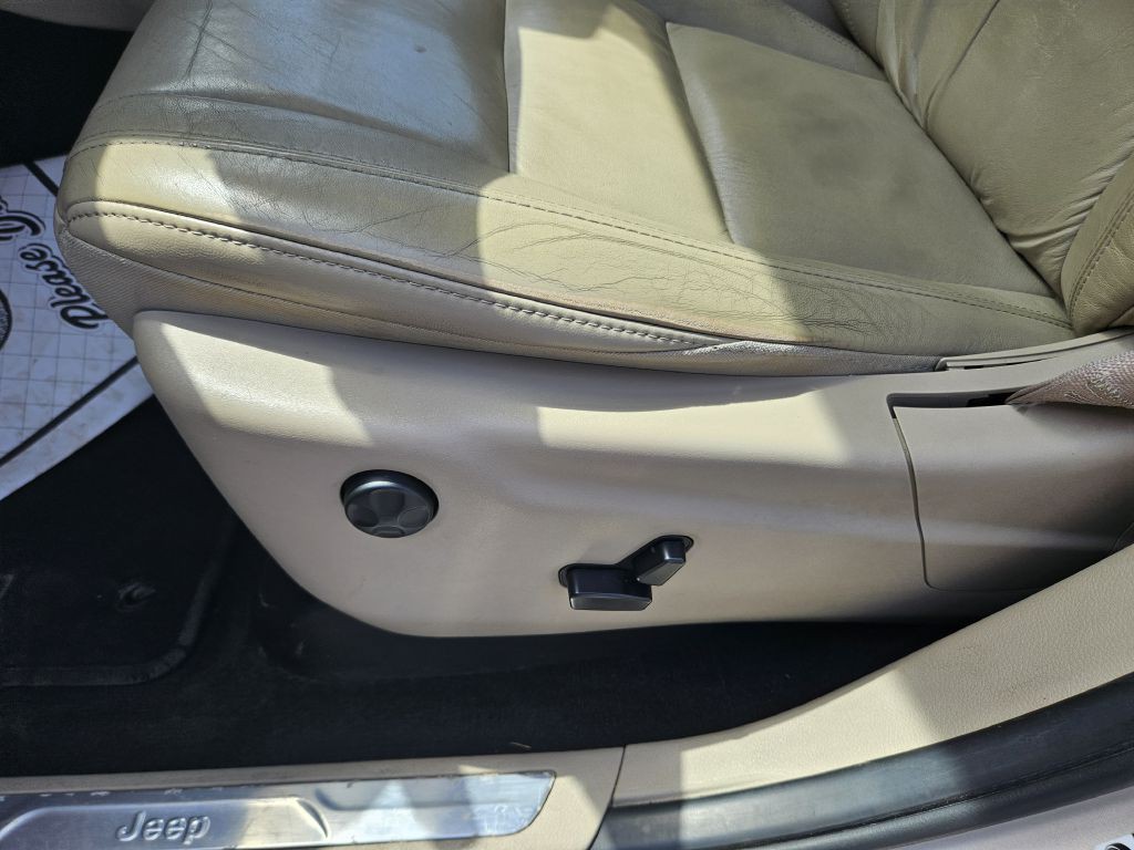 2014 Jeep Grand Cherokee Image 24
