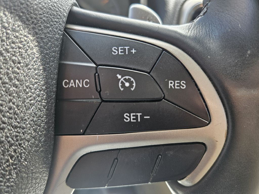 2014 Jeep Grand Cherokee Image 32