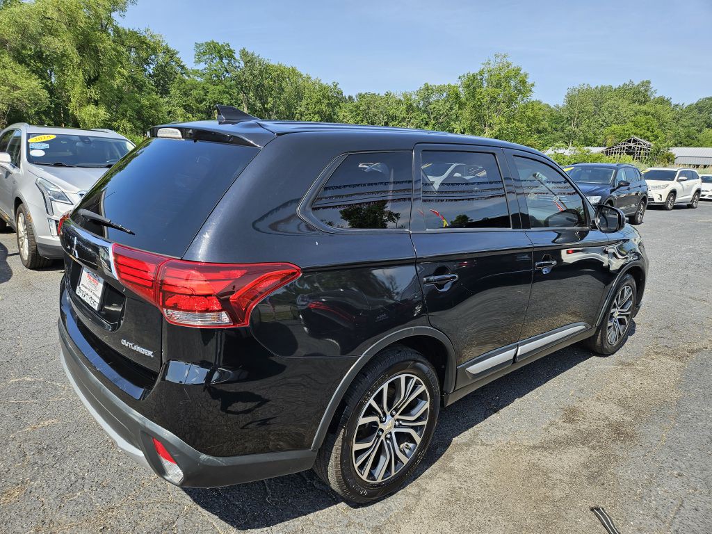 2018 Mitsubishi Outlander Image 6